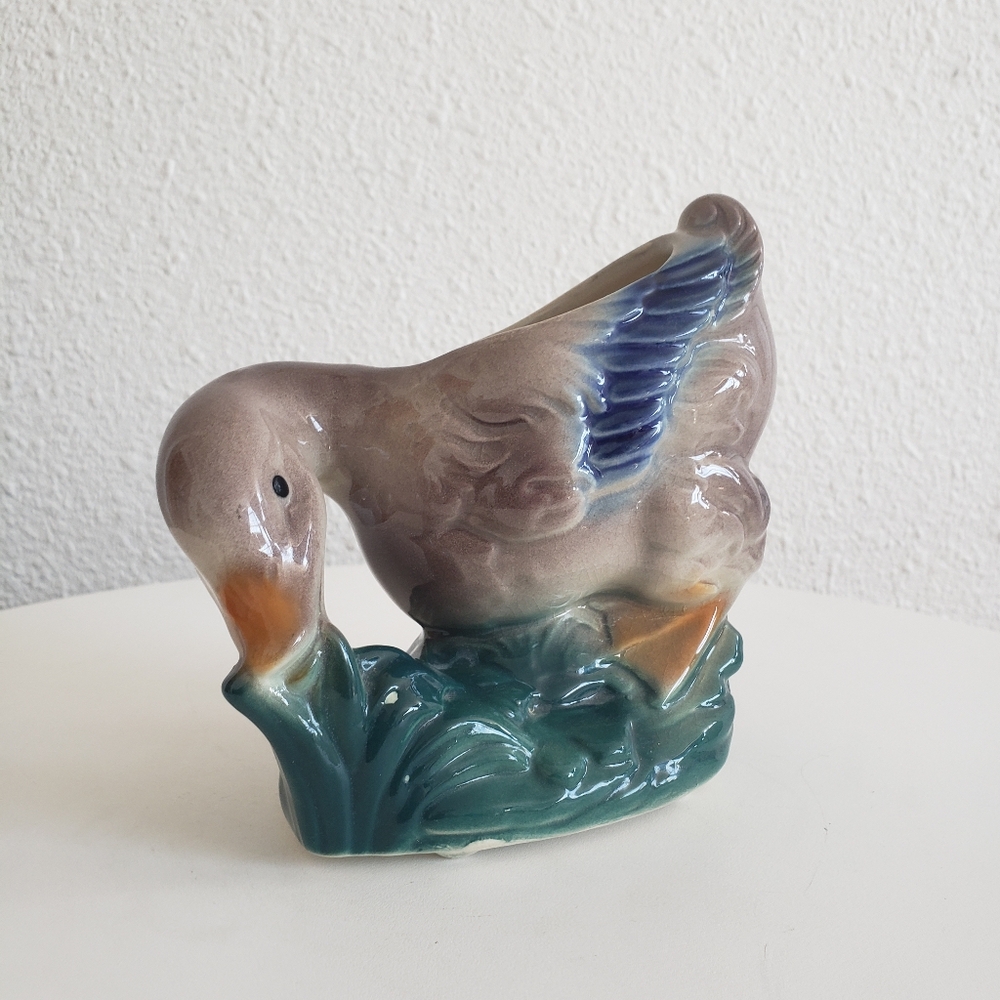 Vintage Royal Copley ? Goose Duck Planter Vase USA Pottery.  Unmarked ,we belive